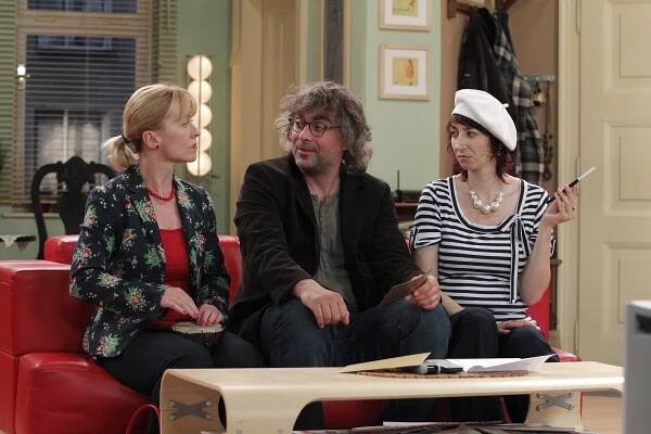 Comeback - Francouzská restaurace (S02E19) (2011)