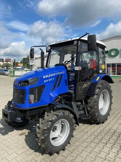 Traktor FARMTRAC 555DTc V – Ngalsro