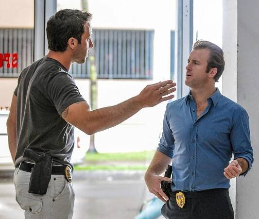 Havaj 5-0 - Muž s hákem - Z filmu - Alex O'Loughlin, Scott Caan