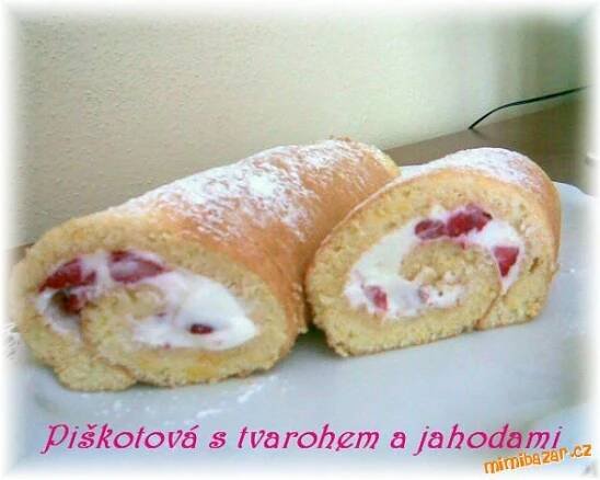 Slza či roláda s tvarohovým krémem a ovocem - téměř dietní