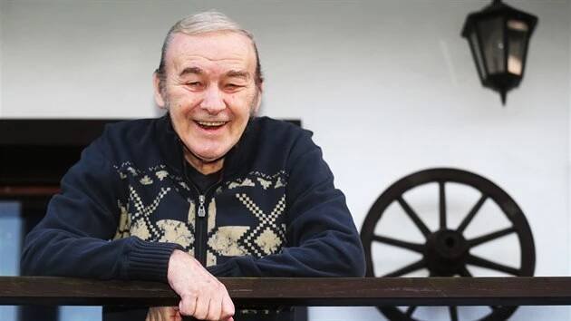 Country zpěvák, textař a skladatel Mirek Hoffmann na snímku z února 2015