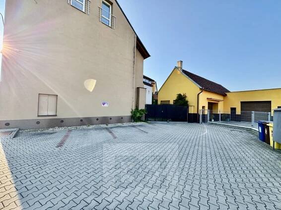 Pronájem byty 5+kk, 195 m2 - Velké Opatovice
