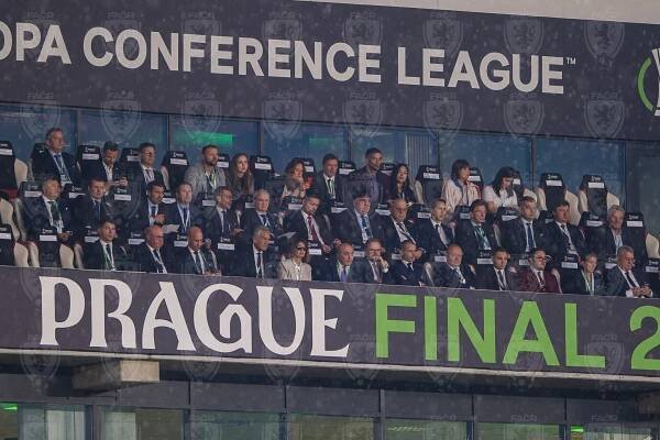 UEFA organizaci finále Evropské konferenční ligy ocenila, těšilo předsedu FAČR Petra Fouska | FOTBAL.CZ