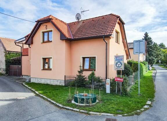 Prodej rodinného domu 132 m2, pozemek 298 m2, Říčany - Pacov