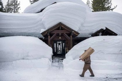 Viral video shows treacherous snow heaped high above Tahoe home
