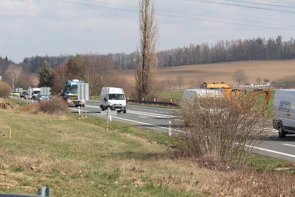 Při nehodě školního autobusu zachránil třeťák svou spolužačku