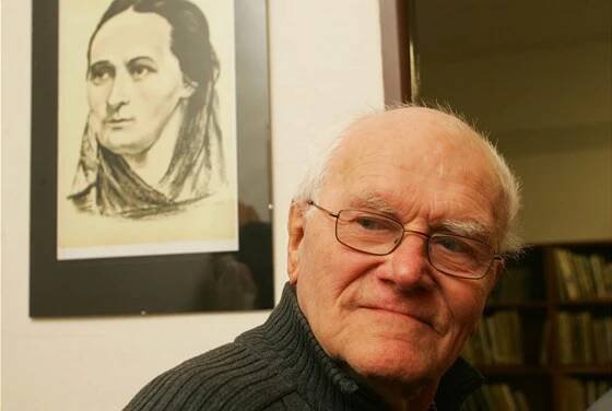 Dlouholetý českoskalický kronikář Jiří Samek se objevil ve filmu Babička jako
