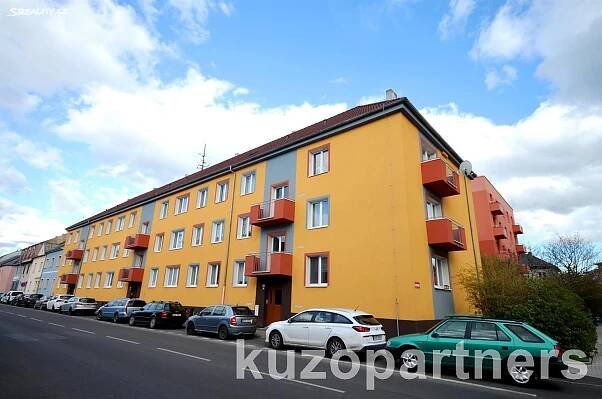 Prodej bytu 3+1 70 m², Spořická, Chomutov