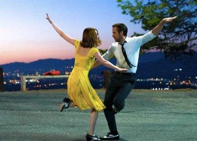 Recenze: Hořký muzikál La La Land je předurčen k vítěznému tanci na Oscarech