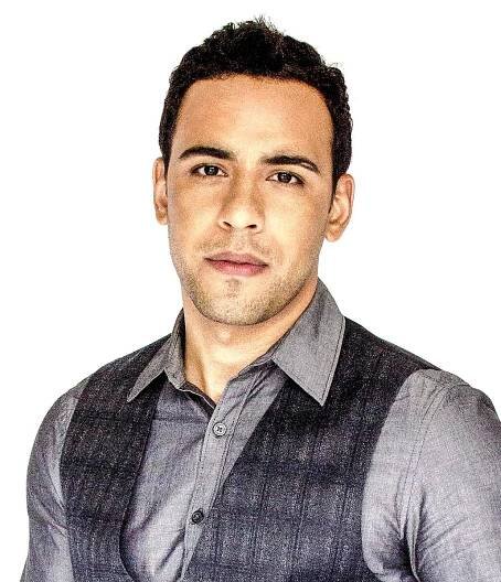 Soubor:Victor Rasuk 2016-09-16 (cropped).jpg
