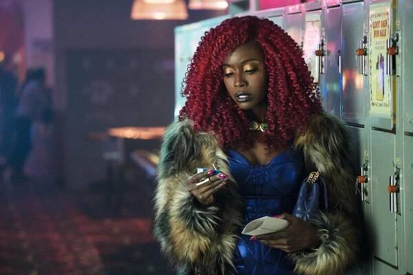 Titans - Počátky - Z filmu - Anna Diop