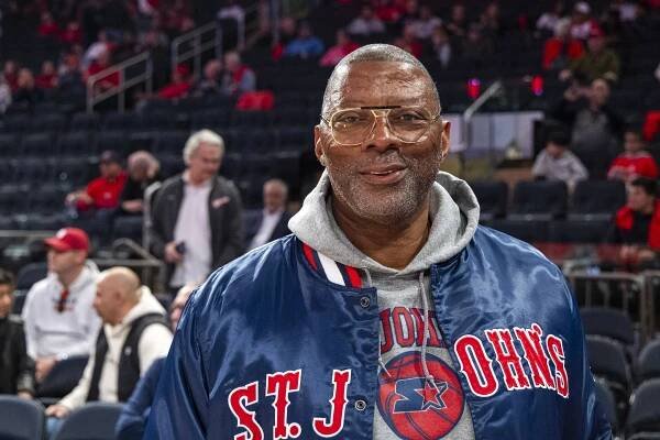 Carl Banks at a basketball game.