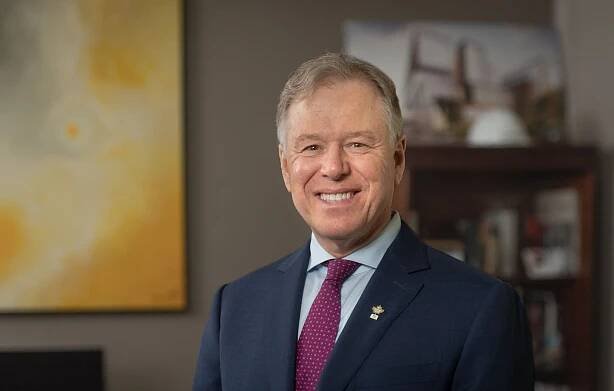 Dr. Andy J. Smith