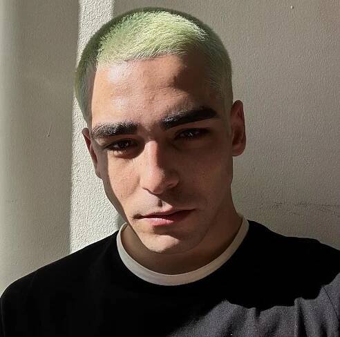 Omar Ayuso rocking Frank Ocean green hair 😳 : r/FrankOcean