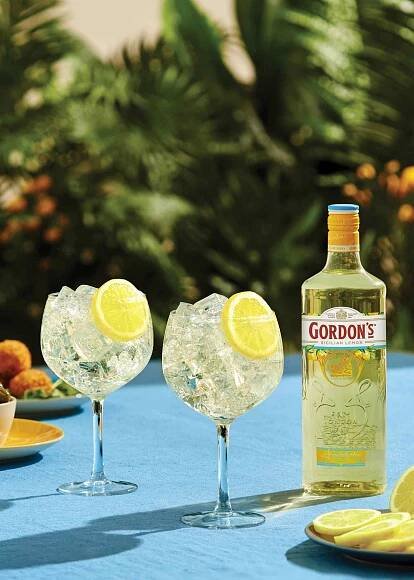 GORDON’S UVÁDÍ NA TRH NOVÝ GIN S TÓNY SICILSKÝCH CITRONŮ