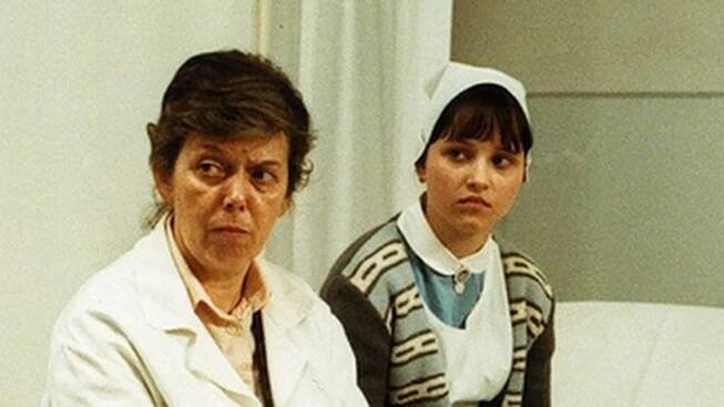 Filmová Sestřička Mihulová: S dcerou bydlí v márnici