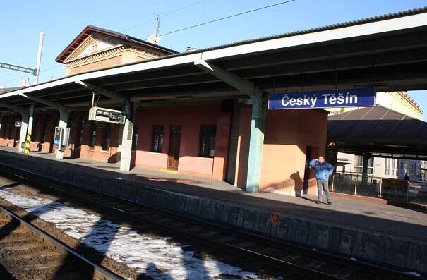 Český Těšín čekají uzavírky. Kvůli opravě trati a nádraží