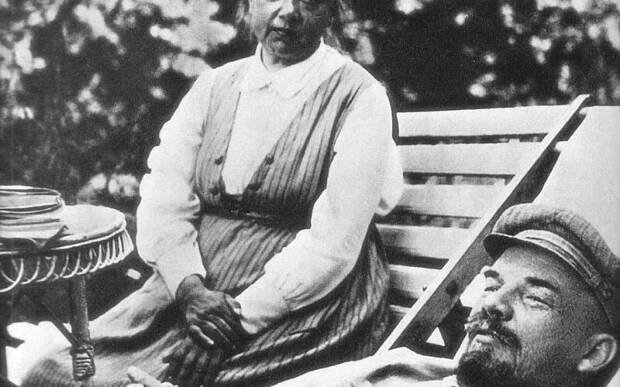 Galerie: Leninova manželka, Naděžda Krupská. Stalin ji nenáviděl, ale bál se ji zlikvidovat - Galerie - Echo24.cz