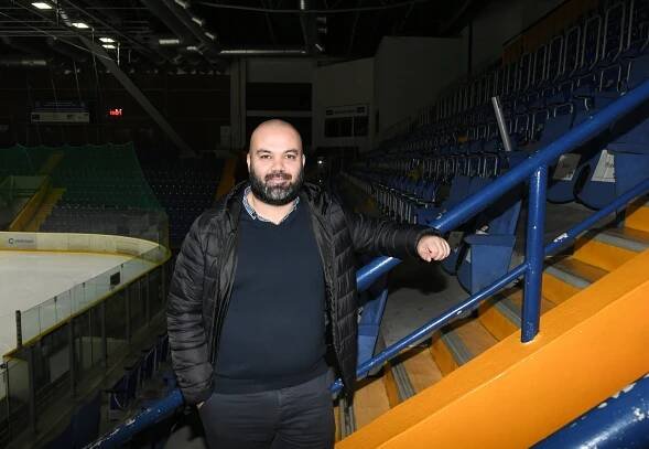 Agateljan, dítě uprchlíků z Arménie. Zachrání hokejový klub z Ústí nad Labem?
