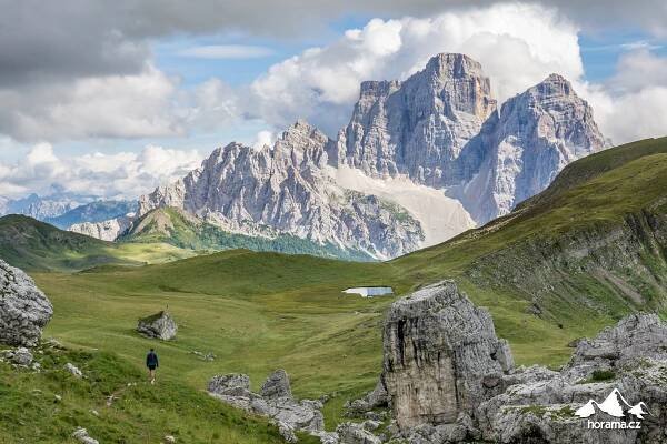 Okolo hřebenu Croda da Lago za krásami italských Dolomit | Horama