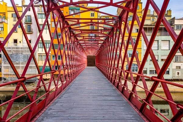 Pont de les Peixateries Velles (Eiffelův most) Girona Španělsko — Stock obrázek