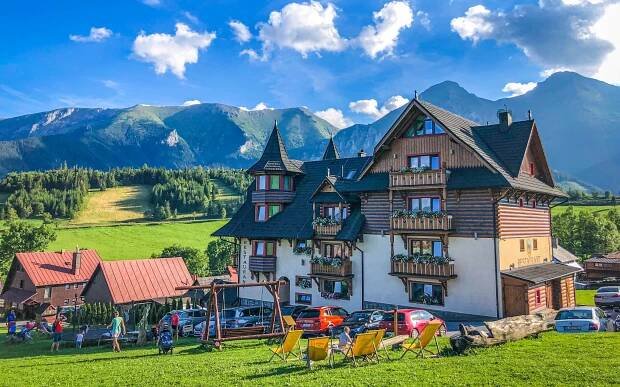 Belianské Tatry v luxusním oceněném Wellness Penziónu Strachan *** s wellness, polopenzí a slevami
