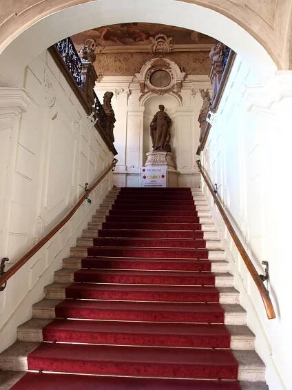 Soubor:Palác Sylva-Taroucca 18.JPG
