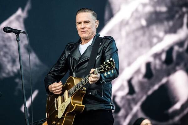 V Hradci Králové vystoupí Bryan Adams. Pořadatelé očekávají tisíce lidí