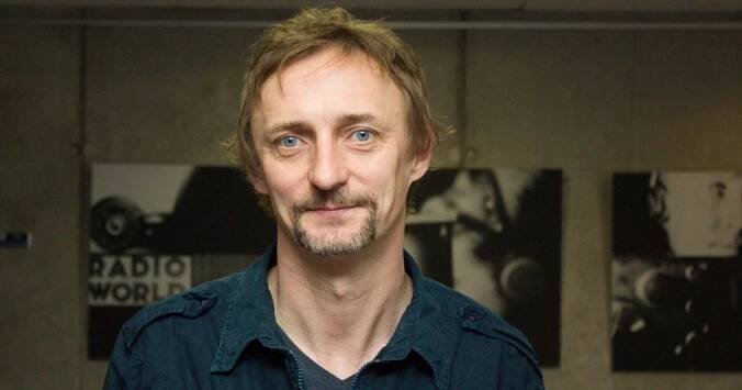 Učím se být tatínkem a někdy je to boj, přiznává herec Kamil Halbich