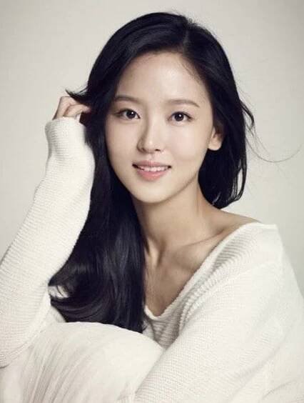 Kang Han-Na-p1.jpg