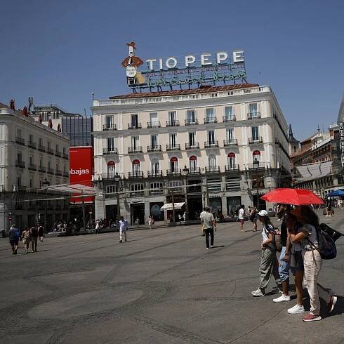 Madrid’s poor neighbourhoods clamour for more trees to cool streets in deadly heatwaves