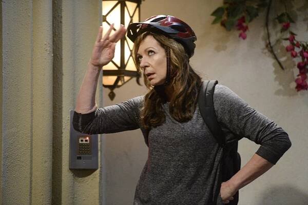 Máma - Zábavné holčičí věci a věčná spása - Z filmu - Allison Janney