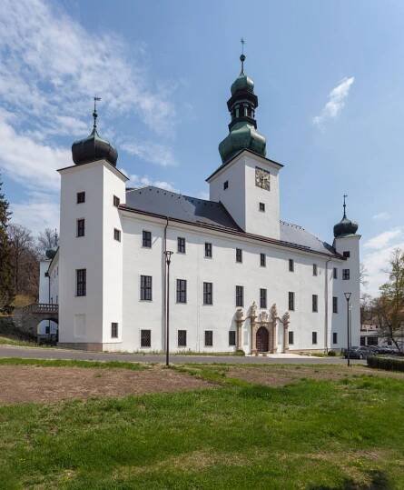 2022: Zámecký hotel, Třešť | Podzimek & synové
