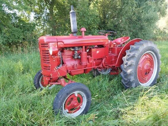Mccormick Farmall FU 235 - Chrudim