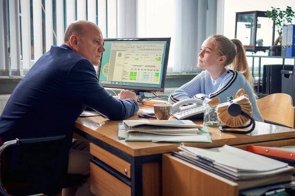 Der Lehrer - Was macht ein Lehrer im Gefängnis? … Sitzenbleiben - Z filmu - Ulrich Gebauer, Lilith Gebauer