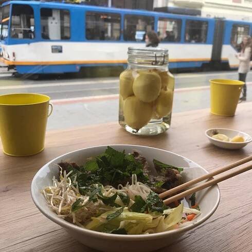 V Ostravě na Nádražní vzniklo nové rodinné vietnamské bistro | Magazín PATRIOT