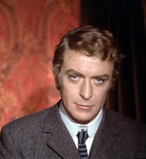 FOTO: Mladý herec Michael Caine. – stránka 9