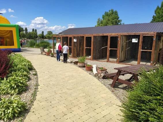Eko Park Piešťany, kontaktní ZOO - Travelguide.sk