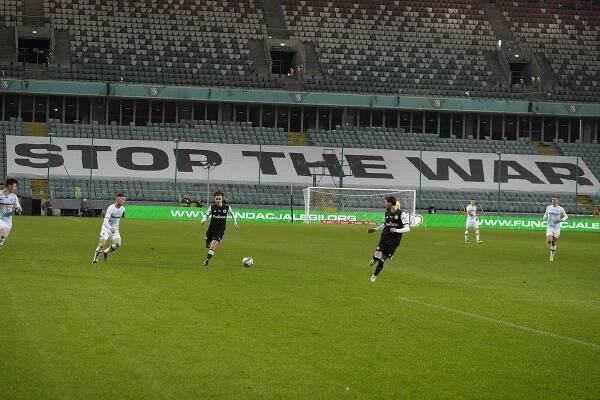 Dynamo Kyjev vyrazilo na charitativní turné, na úvod porazilo Legii Varšava