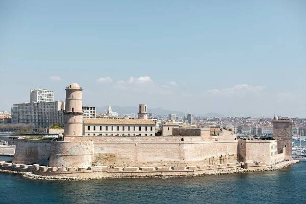 TAN & AZUR, MARSEILLE – Charlie & Billie