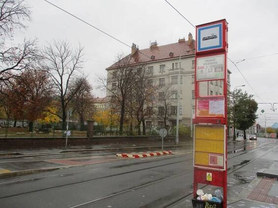 Fotogaléria • Nádraží Holešovice ♿ (Zastávka električky, autobusu, stanica metra C) • Mapy.com