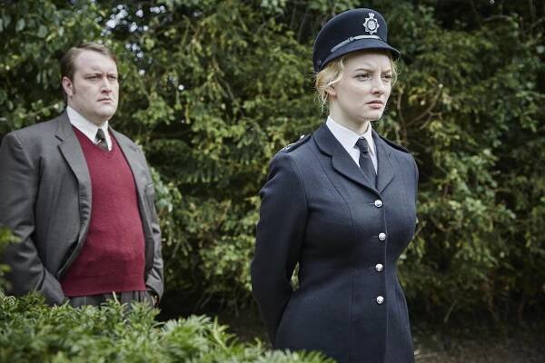 Endeavour - Kořist - Z filmu - Sean Rigby, Dakota Blue Richards