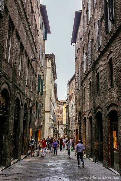 The alluring Tuscany and the fascinating Siena - where • is • deea