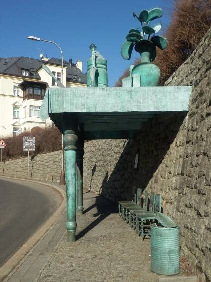 Soubor:Zastávka Davida Černého Liberec pohled zprava.jpg