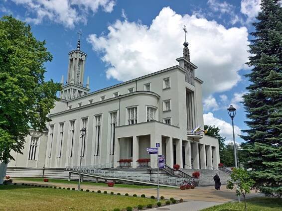 Basilica of the Omni-mediatress of All Glories - Wikipedia