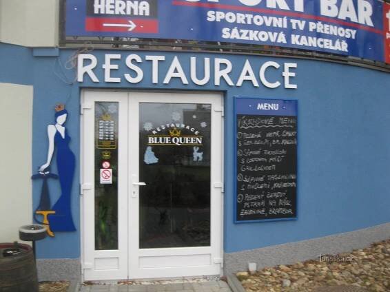 vchod do restaurace Blue Queen