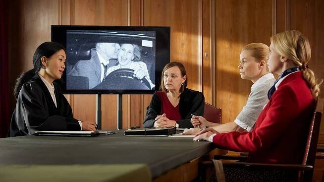 Yvonne Yung Hee Bormann, Heike Hanold-Lynch, Annette Frier, Tanja Schleiff - Ella Schön - Seitensprünge - Z filmu