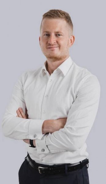 Tomáš Weiss