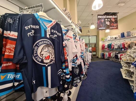 V sobotu od 9 do 16 otevřen fanshop, sleva 30 % na vše!
