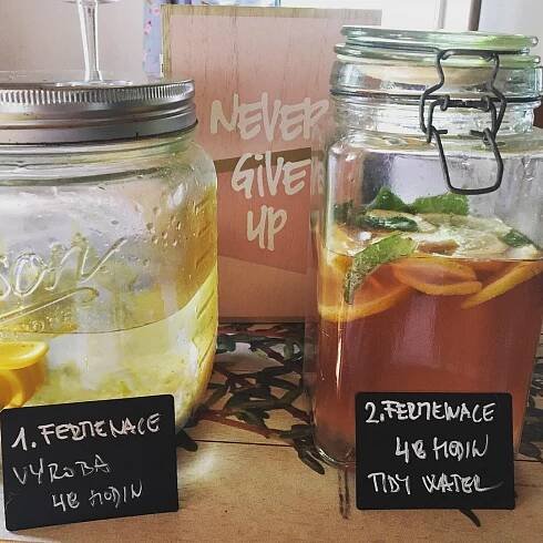 Tibi perlivá limonáda z Ambiente